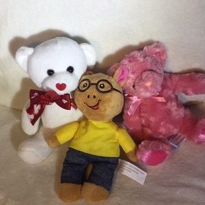 Pick Me Plushies ! $2 ea or 3 for $5